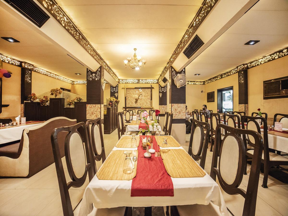 Fabhotel Santoor Geeta Bhawan Square إندور المظهر الخارجي الصورة