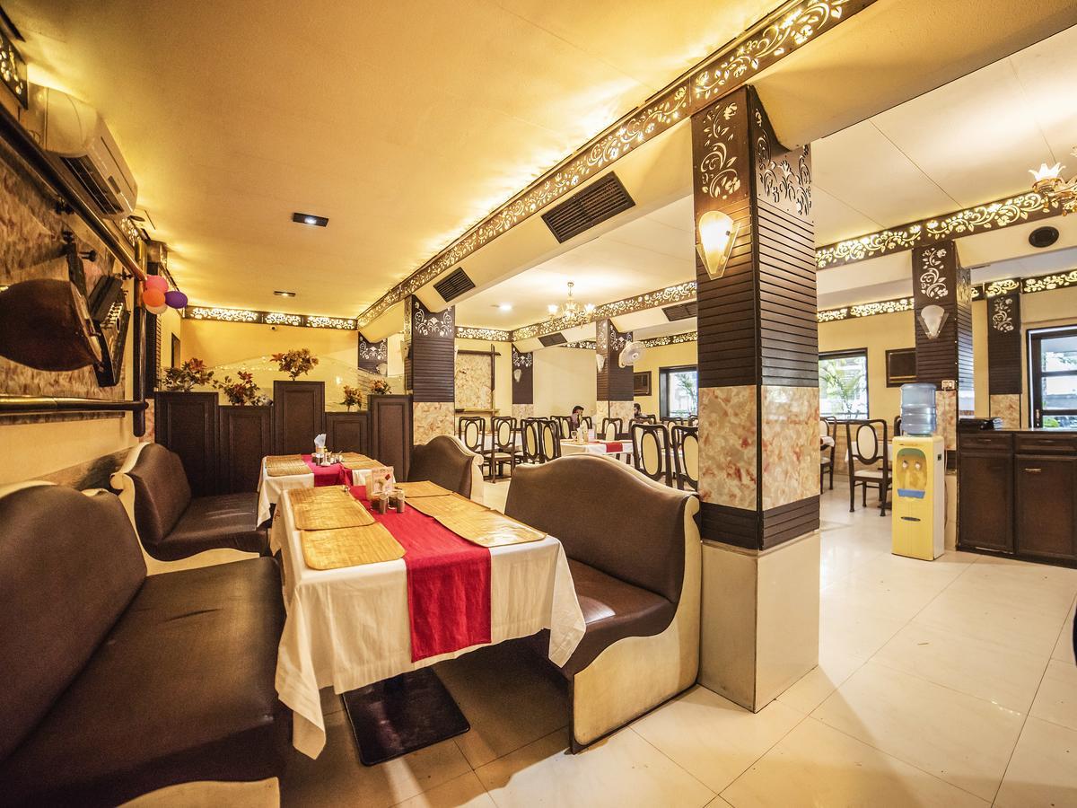 Fabhotel Santoor Geeta Bhawan Square إندور المظهر الخارجي الصورة