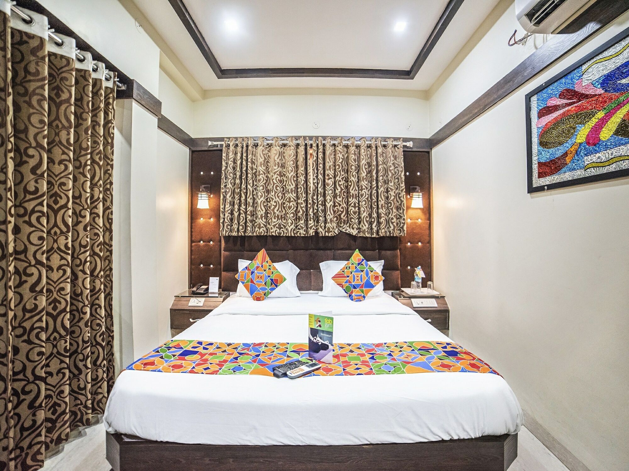 Fabhotel Santoor Geeta Bhawan Square إندور المظهر الخارجي الصورة