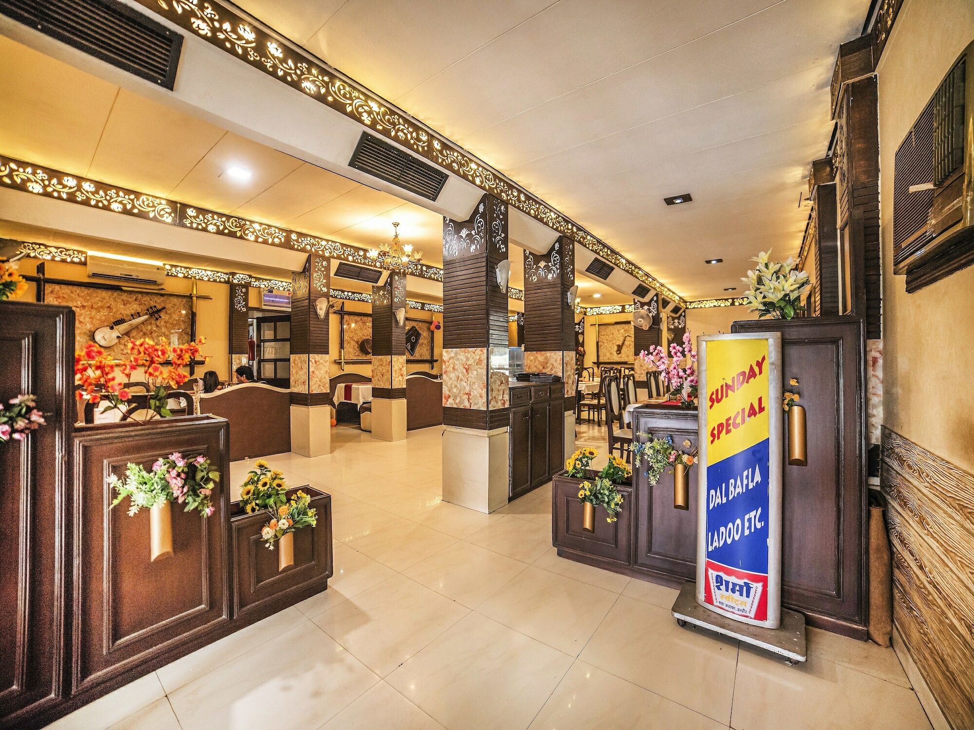 Fabhotel Santoor Geeta Bhawan Square إندور المظهر الخارجي الصورة